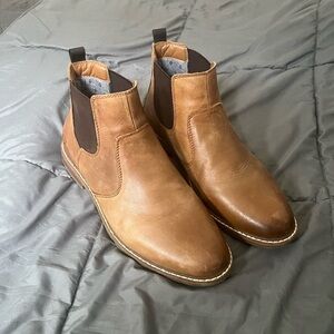 Men’s Chelsea boots size 10